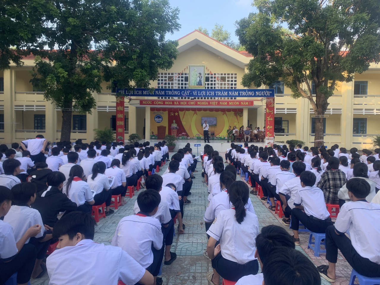 Hành trình trang bị kĩ năng số cho đội viên liên đội trung học cơ sở Huy Khiêm